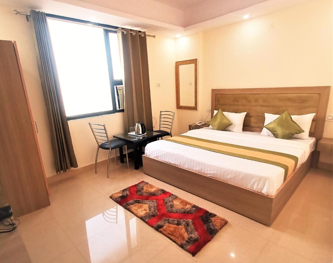 Hotel Darshini Inn Haridwār Exteriör bild