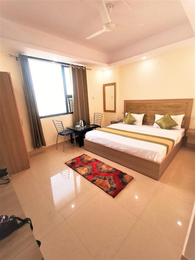 Hotel Darshini Inn Haridwār Exteriör bild